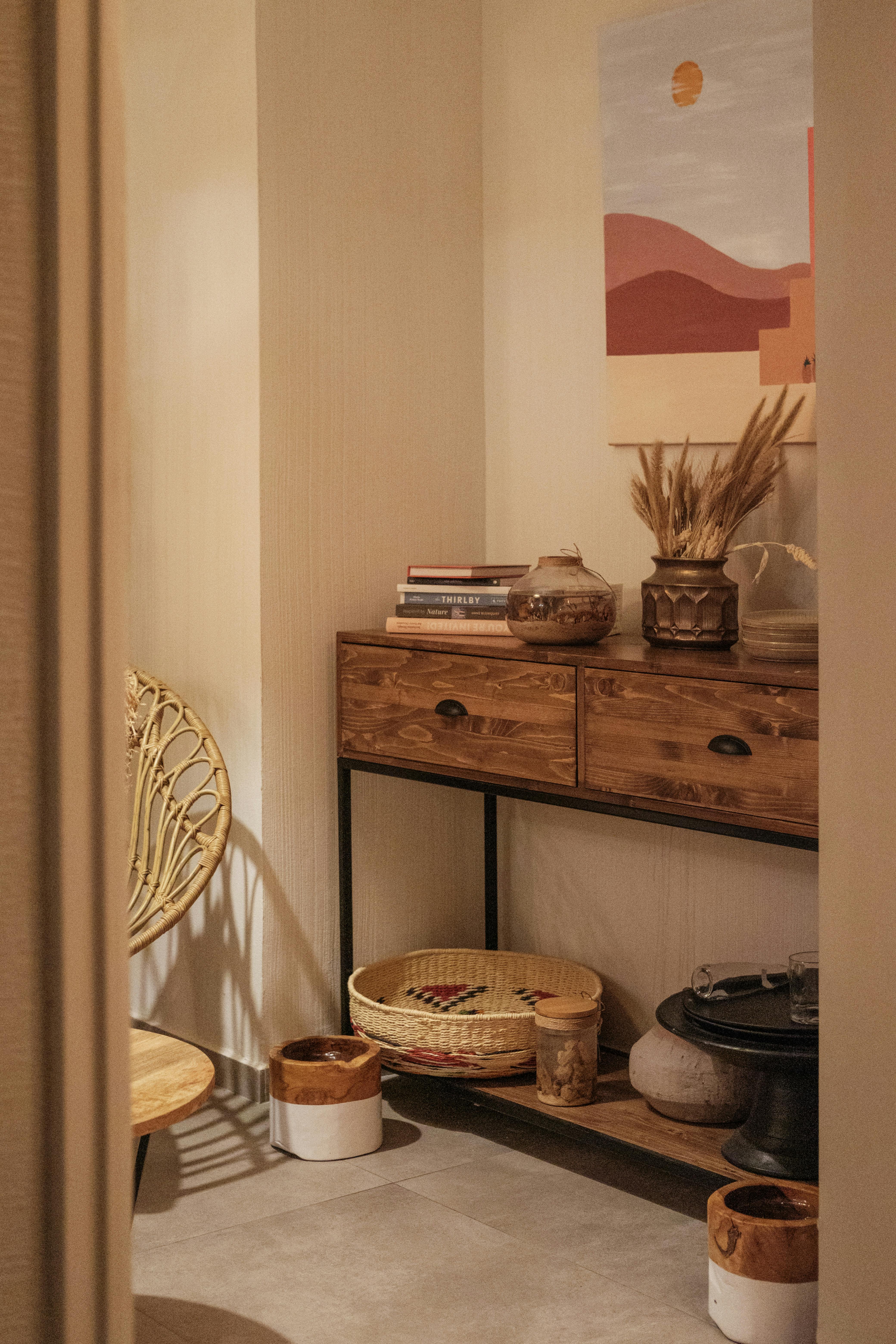 Clara tarot room